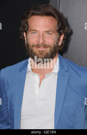 Hollywood, CA, USA. Août 15, 2016. 15 août 2016 - Hollywood, Californie. Bradley Cooper. Los Angeles première de ''Chiens'' tenue à Théâtre chinois de Grauman. Crédit photo : Birdie Thompson/AdMedia Crédit : Birdie Thompson/AdMedia/ZUMA/Alamy Fil Live News Banque D'Images