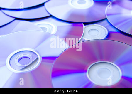 De nombreux disques compacts dispersés vu de près Banque D'Images