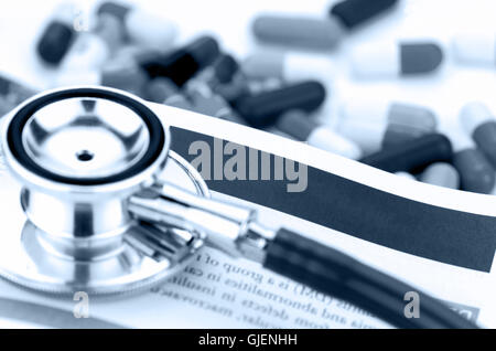 Concept médical avec stéthoscope et contexte de la médecine. Banque D'Images