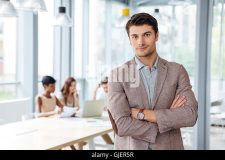 Attractive young woman réussie avec Office Banque D'Images