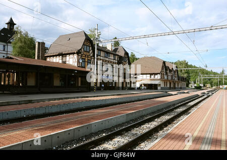 Smokovec, Hautes Tatras, Slovaquie - Juillet 08, 2016 : Montagne gare à Smokovec resort de Hautes Tatras, en Slovaquie. Banque D'Images