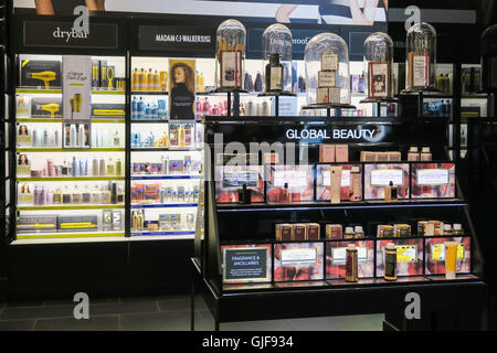 Sephora Beauty Supply Store intérieur, NYC, USA Banque D'Images