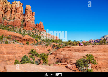 Point de poulet par Jeep rose à Sedona Banque D'Images