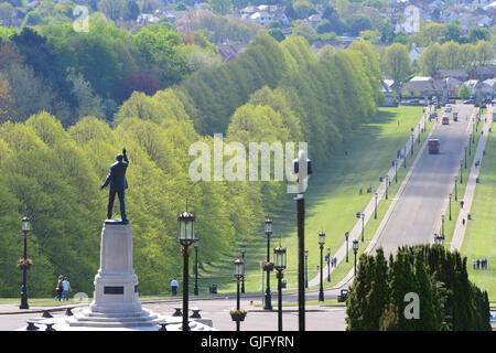 Statue de Lord Carson en bas de la colline à Stormont, Belfast Banque D'Images