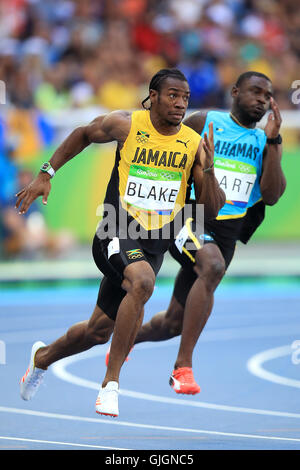 La Jamaïque Yohan Blake lors de la deuxième ronde de la chaleur de la mens 1 200m au Stade olympique le onzième jour de la Jeux Olympiques de Rio, au Brésil. Banque D'Images