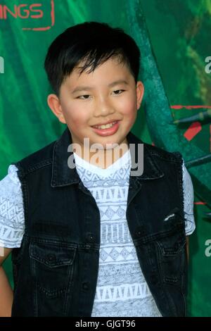 Albert Tsai aux arrivées pour les chiens de guerre chinois TCL, Premiere 6 cinémas (autrefois Grauman's), Los Angeles, CA 15 août 2016. Photo par : Priscilla Grant/Everett Collection Banque D'Images