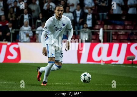 Danemark, Copenhague, 16 août 2016. Erik Johansson (5) du FC Copenhague pendant la Ligue des Champions match play-off entre FC Copenhague et APOEL NICOSIE Nicosie FC à Telia Parken. De : Kim M. Leland/Alamy Live News Banque D'Images