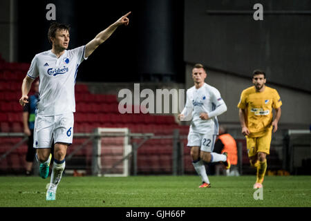 Danemark, Copenhague, 16 août 2016. William Kvist (6) du FC Copenhague pendant la Ligue des Champions match play-off entre FC Copenhague et APOEL NICOSIE Nicosie FC à Telia Parken. De : Kim M. Leland/Alamy Live News Banque D'Images