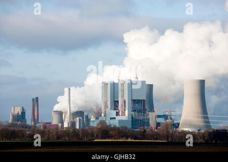 BRD, Deutschland, NRW, Rhein-Kreis Neuss, Grevenbroich, Neurath, RWE-Kraftwerk Neurath, rechts die Baustelle des neuen Kraftwerk Banque D'Images