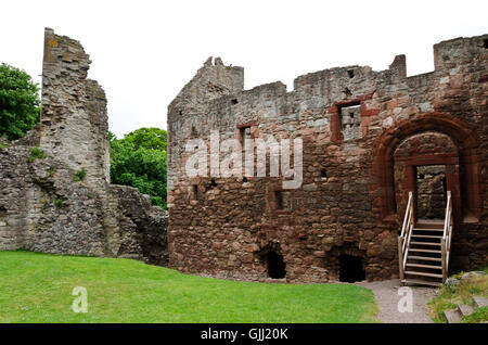 Une partie de la demeure de Hailes Castle sur les rives de la North Tyne River, près de Haddington, Ecosse. Banque D'Images