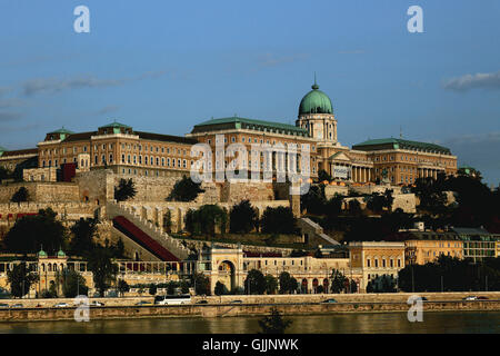 La colline du Château de Buda avec le Danube, Budapest, Hongrie Banque D'Images