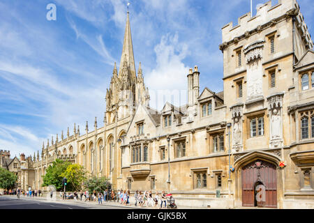 Flèche d'église de l'université et de l'All Souls College, Oxford, Oxfordshire, England, UK, Banque D'Images