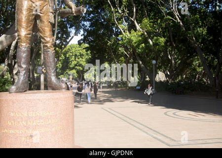 Le général Lachlan Macquarie, ancien gouverneur de Nouvelle-Galles du Sud à l'entrée de Hyde Park,Sydney, Australie Banque D'Images