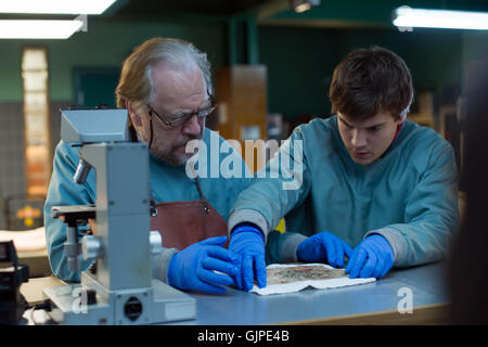 L'autopsie de Jane Doe est un nouveau film de André Ovredal avec Brian Cox et Emile Hirsch. Cette photo est pour un usage éditorial uniquement et est l'auteur de la société film et/ou le photographe attribué par le film ou la société de production et ne peut être reproduite que par des publications dans le cadre de la promotion du film ci-dessus. Un crédit obligatoire pour l'entreprise de film est nécessaire. Le photographe devrait également être portés lorsqu'il est connu. Banque D'Images