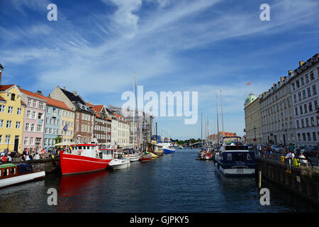 Copenhague, Danemark - Juillet 23, 2016 : façades colorées de Nyhavn à Copenhague Banque D'Images