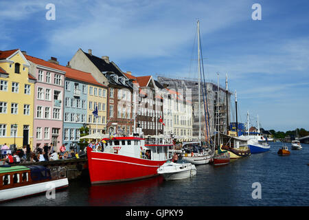 Copenhague, Danemark - Juillet 23, 2016 : façades colorées de Nyhavn à Copenhague Banque D'Images