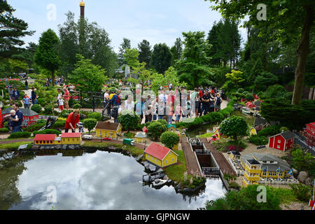 Billund, Danemark - Juillet 26, 2016 : maisons en Lego Legoland Banque D'Images