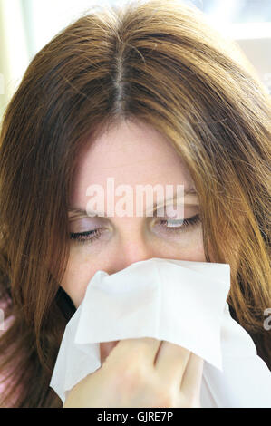 Nez femme hayfever Banque D'Images
