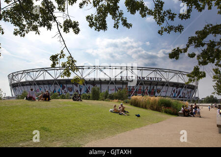 Stade olympique de Stratford, la nouvelle maison à West Ham United Football Club, Queen Elizabeth Olympic Park, Londres, UK Banque D'Images