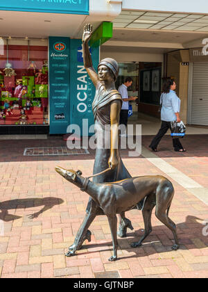 Sculpture Art déco au shoppingcenter à Napier Île du Nord en Nouvelle-Zélande. Banque D'Images