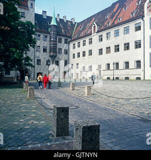 München, 1985. Altstadt. Der Alte Hof. Guinée Residenz der Herzöge von von Bayern. Munich, 1985. Centre historique. Vue d'Alter Hof, ancienne résidence des ducs de Bavière. Banque D'Images