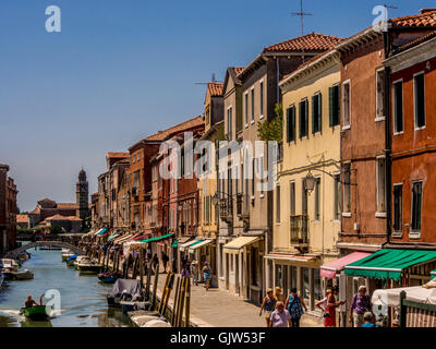 Fondamenta Manin le long du canal. Murano, Italie. Banque D'Images