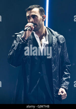 Marco Mengoni perofrms en concert au Zenith avec : Marco Mengoni Où : Rome, Italie Quand : 12 mai 2016 Credit : IPA/WENN.com **Uniquement disponible pour publication au Royaume-Uni, USA, Allemagne, Autriche, Suisse** Banque D'Images