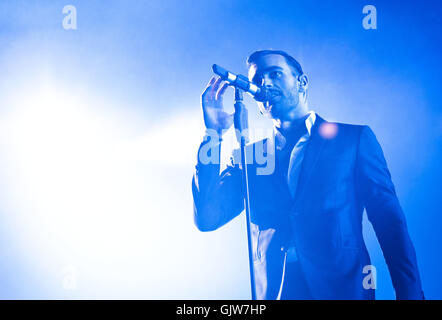 Marco Mengoni perofrms en concert au Zenith avec : Marco Mengoni Où : Rome, Italie Quand : 12 mai 2016 Credit : IPA/WENN.com **Uniquement disponible pour publication au Royaume-Uni, USA, Allemagne, Autriche, Suisse** Banque D'Images