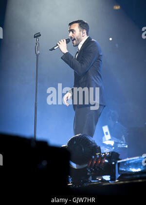 Marco Mengoni perofrms en concert au Zenith avec : Marco Mengoni Où : Rome, Italie Quand : 12 mai 2016 Credit : IPA/WENN.com **Uniquement disponible pour publication au Royaume-Uni, USA, Allemagne, Autriche, Suisse** Banque D'Images