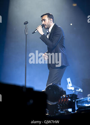 Marco Mengoni perofrms en concert au Zenith avec : Marco Mengoni Où : Rome, Italie Quand : 12 mai 2016 Credit : IPA/WENN.com **Uniquement disponible pour publication au Royaume-Uni, USA, Allemagne, Autriche, Suisse** Banque D'Images