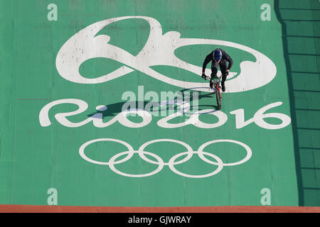 Rio de Janeiro, Brésil. Août 17, 2016. La compétition de BMX mens. Liam Phillips (GBR) © Plus Sport Action/Alamy Live News Banque D'Images