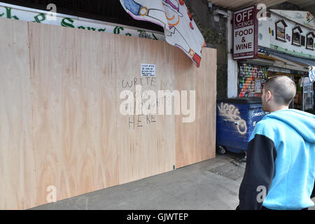 Brixton, Londres, Royaume-Uni. 18 août 2016. Traders commencent à être expulsés de Brixton Arches en raison de travaux de rénovation. Banque D'Images