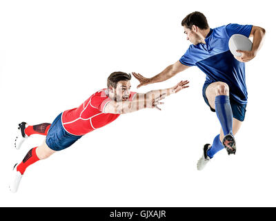 Deux joueurs de rugby hommes caucasiens studio isolé sur fond blanc Banque D'Images