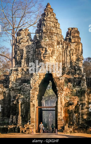 Angkor Wat, au Cambodge - Août 2007 : la porte sud d'Angkor Thom à Siem Reap, Cambodge Banque D'Images