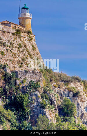 Phare sur le haut de l'ancienne forteresse Corfu Grèce Banque D'Images