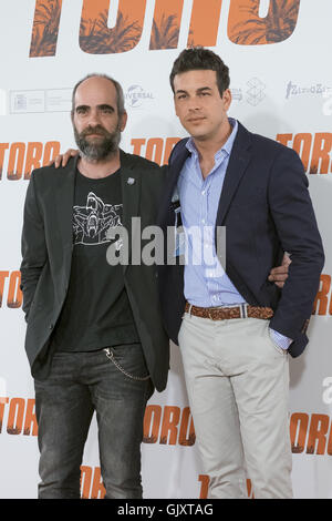 Toro' photocall à Madrid avec : Luis Tosar, Mario Casas Où : Madrid, Espagne Quand : 19 Avr 2016 Banque D'Images