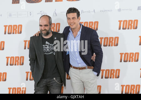 Toro' photocall à Madrid avec : Luis Tosar, Mario Casas Où : Madrid, Espagne Quand : 19 Avr 2016 Banque D'Images