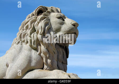 Lion en face de stortinget Banque D'Images