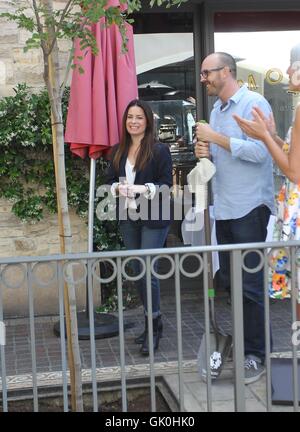 Holly Marie Combs à la plantation d'un événement au Grove à Hollywood avec : Holly Marie Combs Où : Los Angeles, California, United States Quand : 22 Avr 2016 Banque D'Images