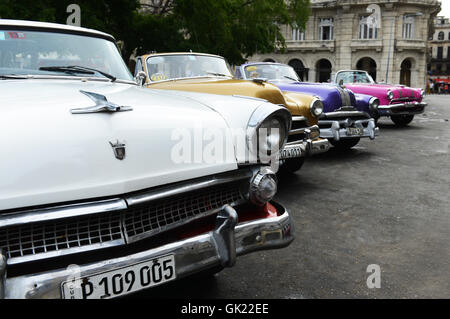 1950 classic vintage voitures américaines à La Havane, Cuba. Banque D'Images