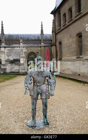 Statues grandeur nature au musée d'Evreux 6 Rue Charles Corbeau, 27000 Evreux, France Le Musée d'Art-Histoire-Archéologie Banque D'Images