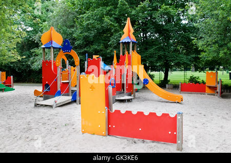 Aire de jeux dans le parc Banque D'Images