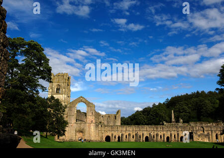 14 Aug 2011, North Yorkshire, Angleterre, Royaume-Uni --- l'abbaye Fontaine, Yorkshire, Angleterre, Royaume-Uni --- Image par © Jeremy Horner Banque D'Images