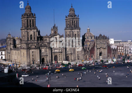 Ca. 1990-2000 --- le Zocalo et de la cathédrale --- Image par © Jeremy Horner Banque D'Images