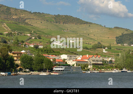 Quai de Pinhao. La Vallée du Douro. Portugal Banque D'Images