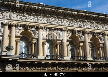 England, Bristol, le maïs, la rue vieille façade de la banque Lloyds Banque D'Images