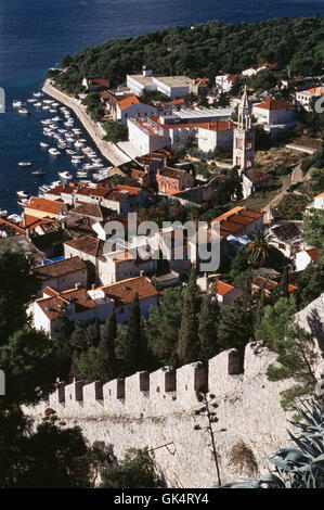 2004, la ville de Hvar, Hvar, Croatie, Croatie --- Hvar, vue de la citadelle surplombant la ville. | Lieu : Hvar, Hvar, Banque D'Images