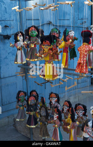 Katmandou, Népal --- Des marionnettes pour vente, Durbar Square, Katmandou, Népal --- Image par © Jeremy Horner Banque D'Images