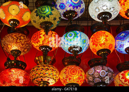 Lampes lanternes allumées Banque D'Images