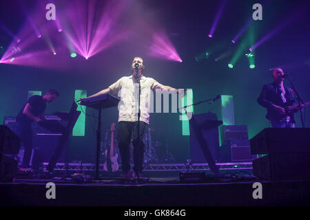 Brecon Beacons, Pays de Galles, Royaume-Uni. Août 18, 2016. Hayden Thorpe de les bêtes sauvages de pavillon le jeudi, sur le 2016 Green Man Festival dans les Brecon Beacons, dans le sud du Pays de Galles Credit : Roger Garfield/Alamy Live News Banque D'Images